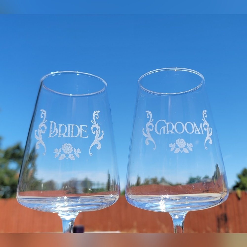 Wedding Wine Glasses Bride & Groom Set